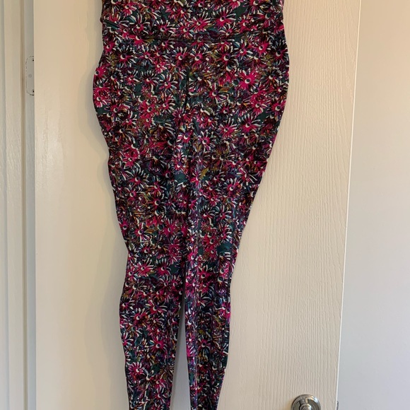 Lululemon base pace high-rice running tight 28” - Picture 2 of 5